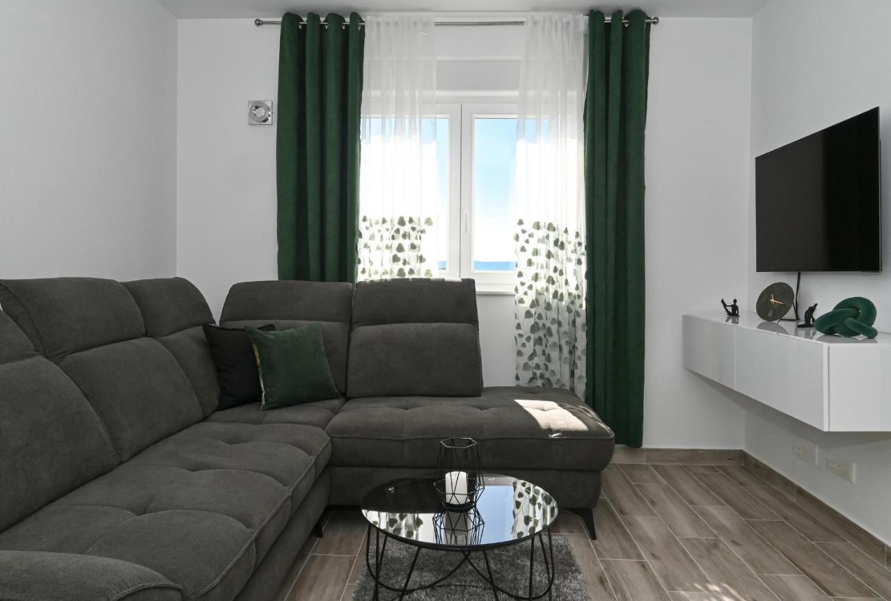 Luxury Apartment White Crystal Kastela Bagian luar foto