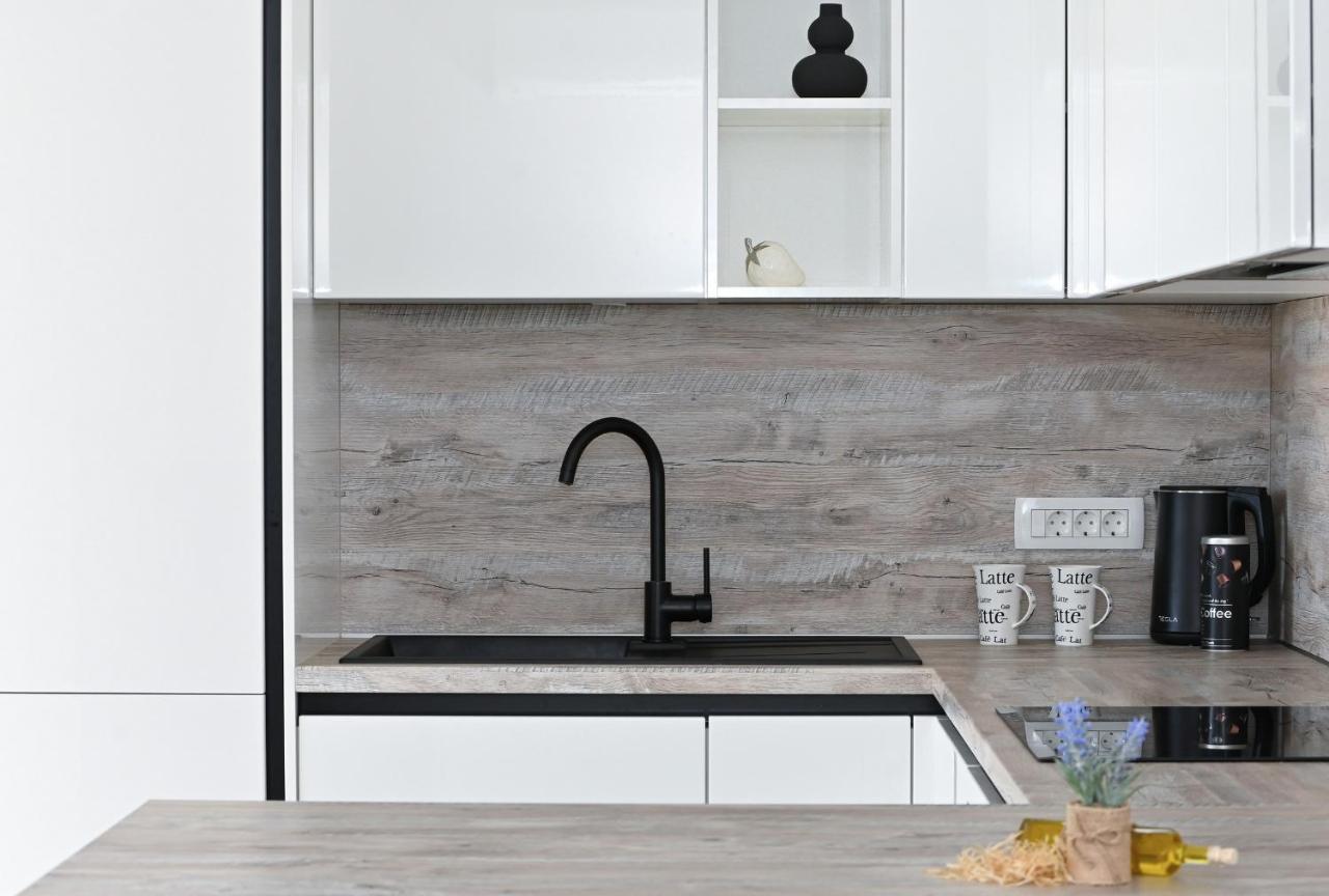 Luxury Apartment White Crystal Kastela Bagian luar foto