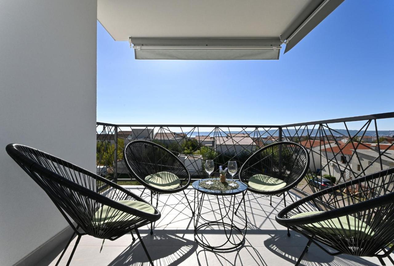 Luxury Apartment White Crystal Kastela Bagian luar foto