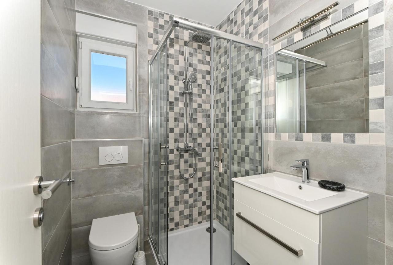 Luxury Apartment White Crystal Kastela Bagian luar foto