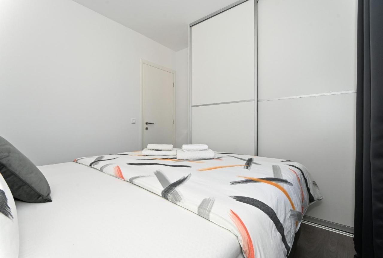 Luxury Apartment White Crystal Kastela Bagian luar foto